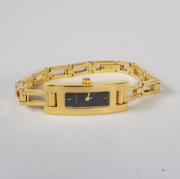 Gucci Accessories - Gucci 3900L Ladies Watch
